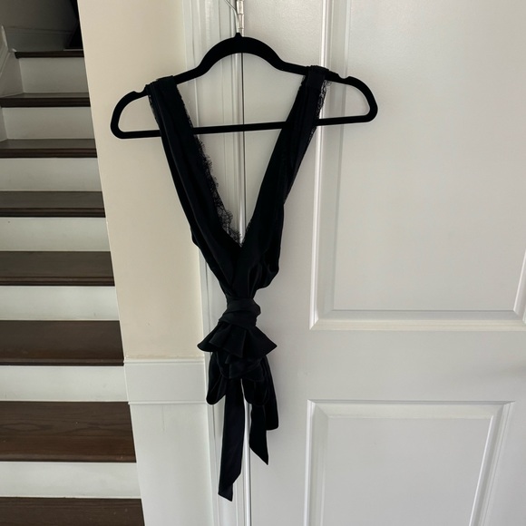 Azeeza Frida Charmeuse Top - Picture 4 of 4